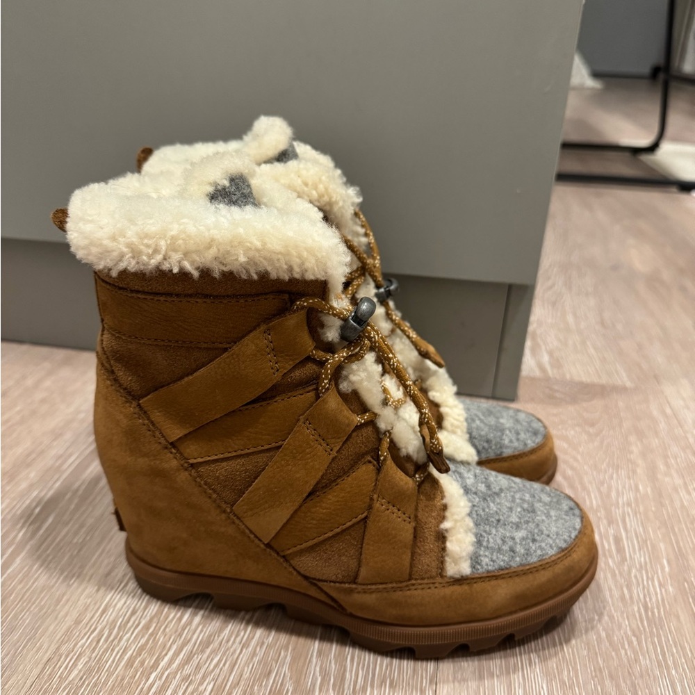 Sorel Women's Joan of Arctic Wedge 2 Cozy